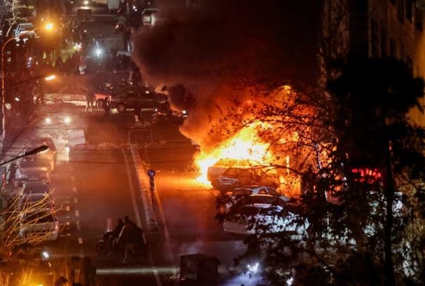 Zyrtari iranian thotë se numri i të vdekurve në protestat në Iran arrin në 5000