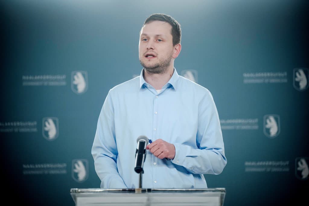 Kryeministri i Greenlandës i reagon Trumpit: Nuk mund ta marrësh vendin tonë