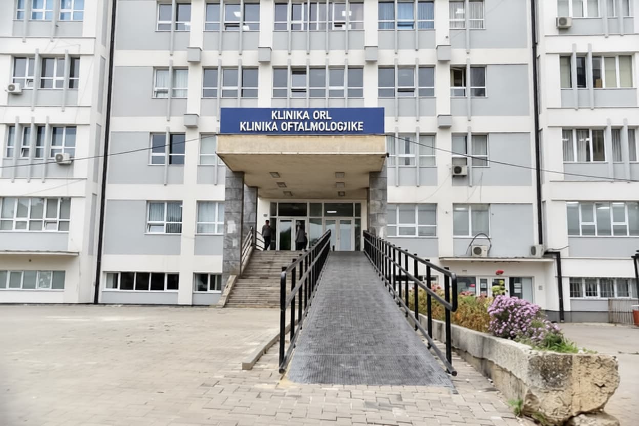 Shpërthen gypi i ujit në Oftalmologji, raportohet se janë anuluar operimet për sot