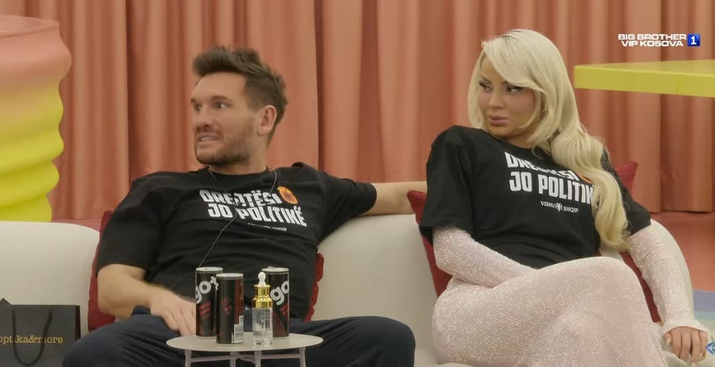Banorët veshin bluzat e "Liria ka emër" (VIDEO)