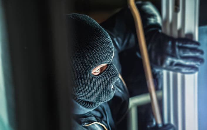 Hajnat vjedhin kositëse bari dhe lëndë djegëse nga një objekt në Rahovec