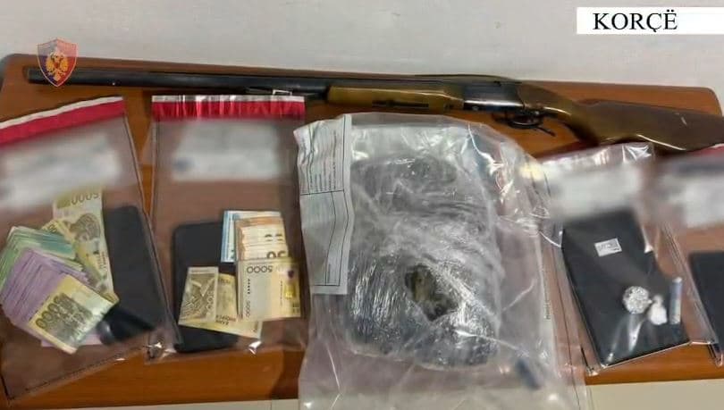 Përdorte lokalin për të shitur drogë, arrestohet 36-vjeçari në Korçë
