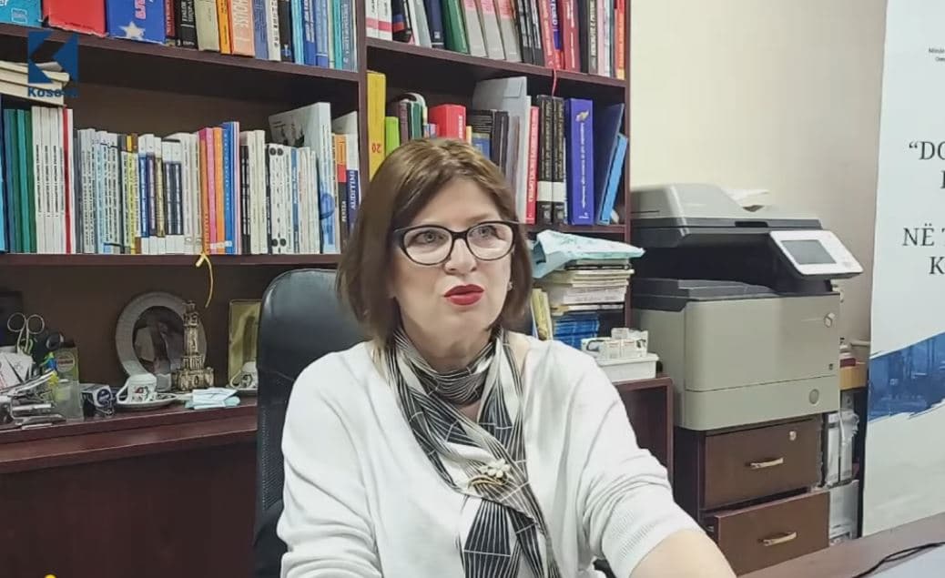 “Gjuha ime - kujtesa ime”, shënohet Dita e Gjuhës Amtare në Pejë (VIDEO) 