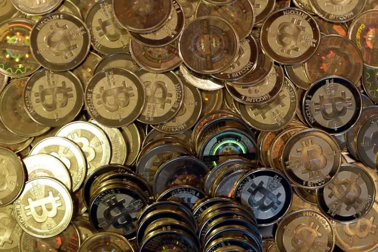 Vazhdon rënia e Bitcoin-it