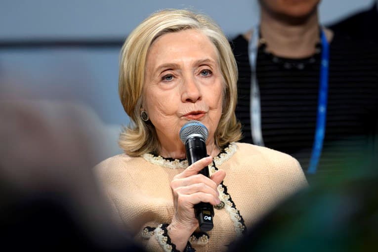 Hillary Clinton: Qëndrimi i Trump ndaj Ukrainës është 'i turpshëm'