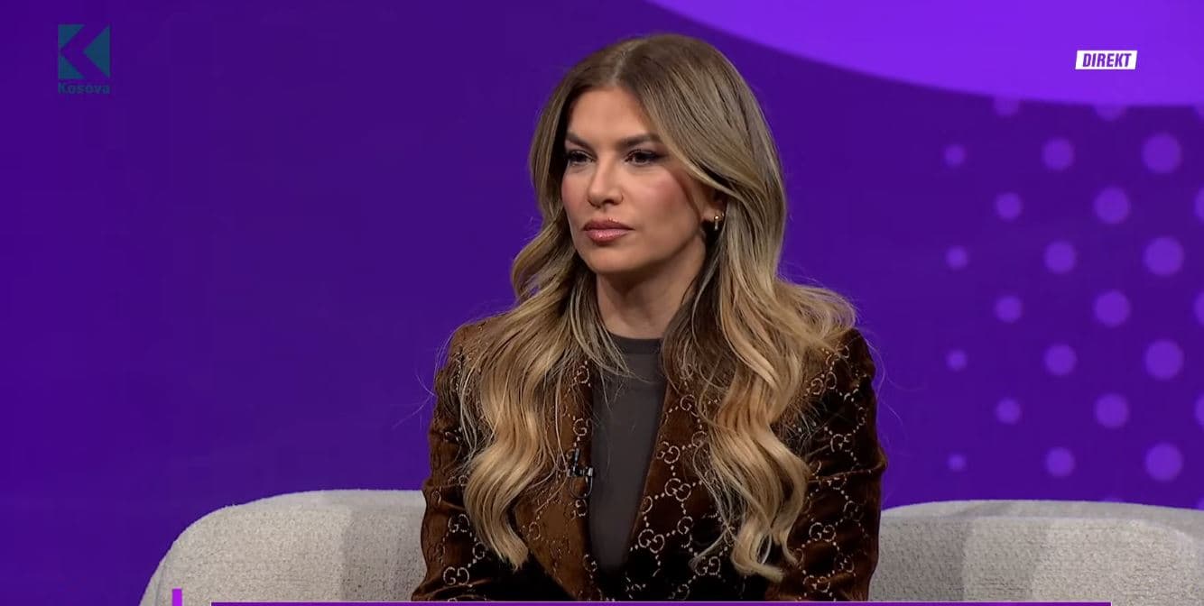 Leonora Jakupi e thotë publikisht: Po, ndonjëherë e veshi jelekun antiplumb (VIDEO)
