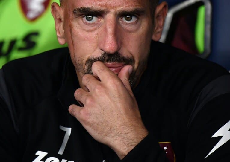 Ribery mohon çdo lidhje me Epsteinin, paralajmëron padi