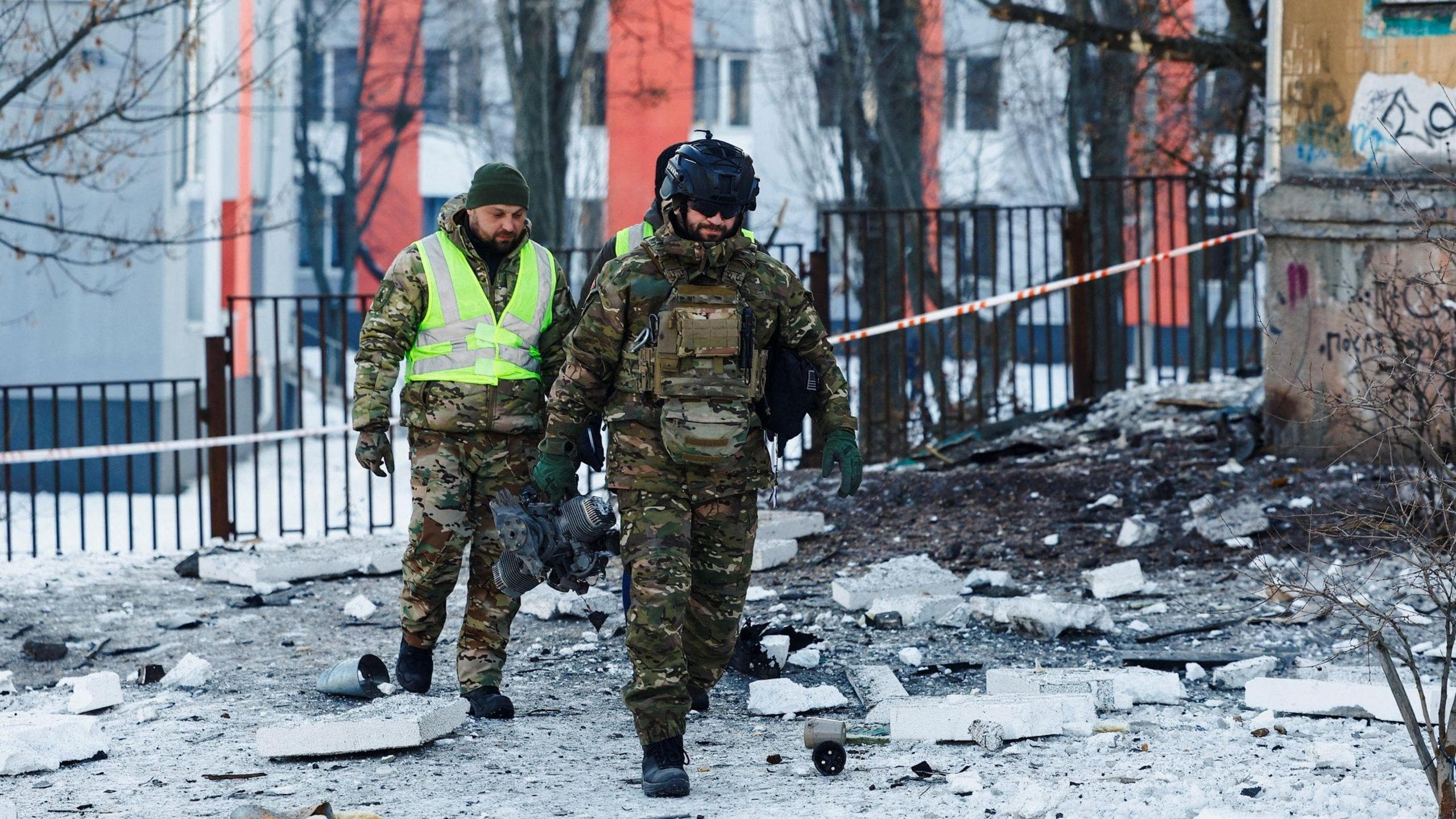 Rusia godet qendrat energjetike të Ukrainës, flet Zelensky
