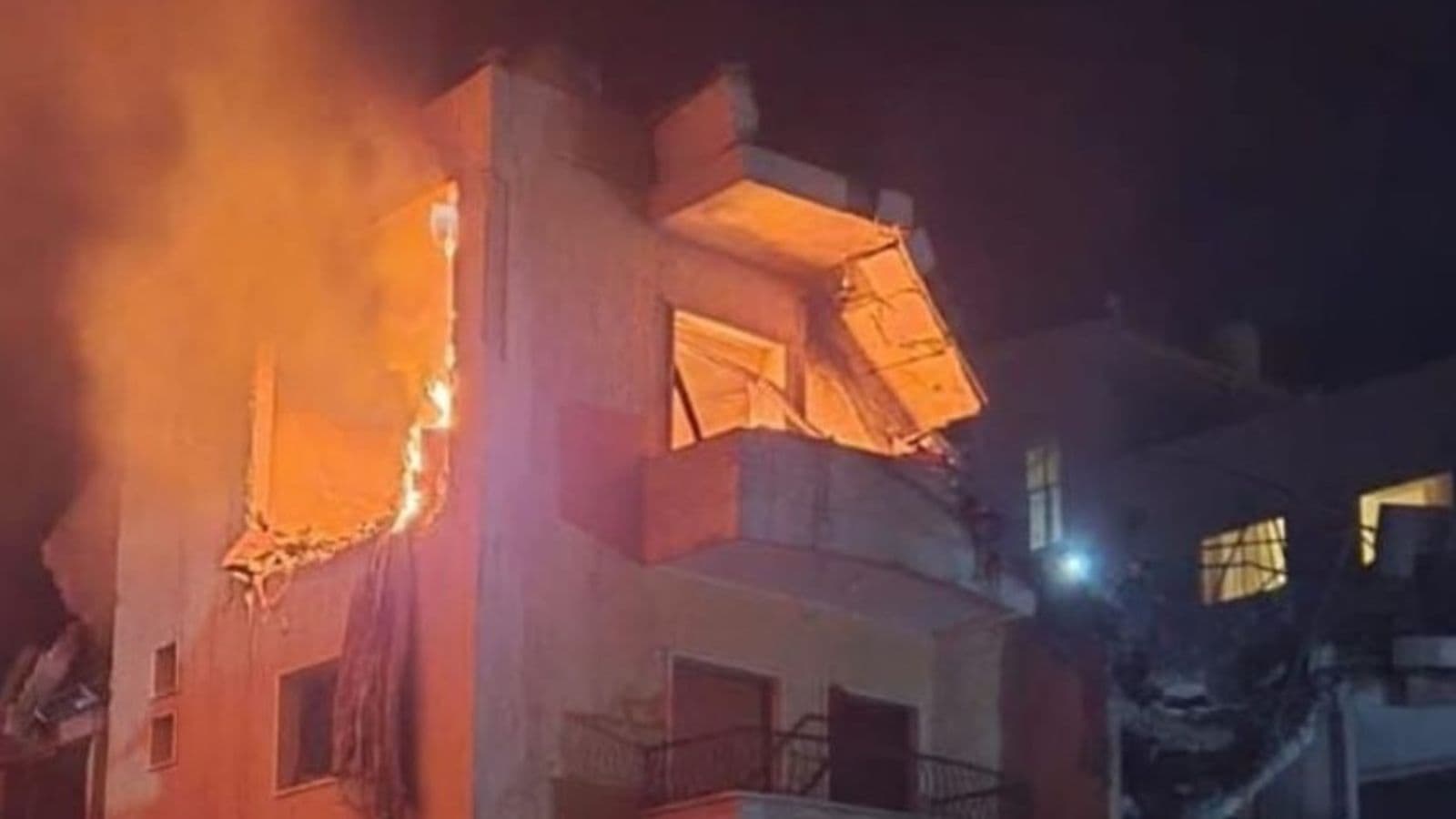 Sulmet izraelite vrasin të paktën 10 persona në Liban