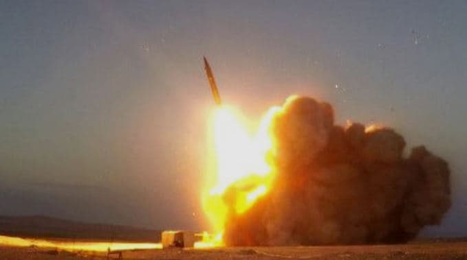 Irani nis valë të re të sulmeve me raketa mbi Izraelin
