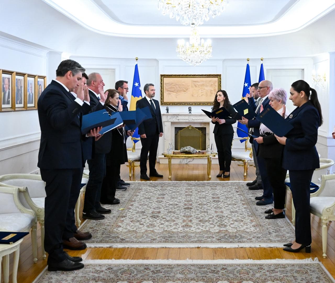 Nëntë anëtarë të rinj të KQZ-së betohen para presidentes Vjosa Osmani