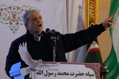 Presidenti i Iranit thotë se hakmarrja për vrasjen e Khameneit është detyrë