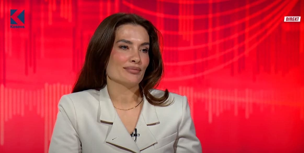 Pak ditë nga vendimi, kujt do t’i japë të drejtë Kushtetuesja? - Ariana Musliu-Shoshi sot në “DPT te Fidani"