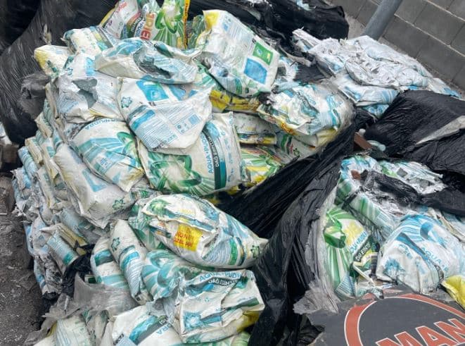 Asgjësohen mijëra preparate të falsifikuara për larje dhe pastrim të markës “Ariel”