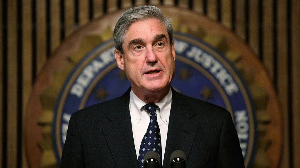 Vdes ish-shefi i FBI-së, Robert Mueller