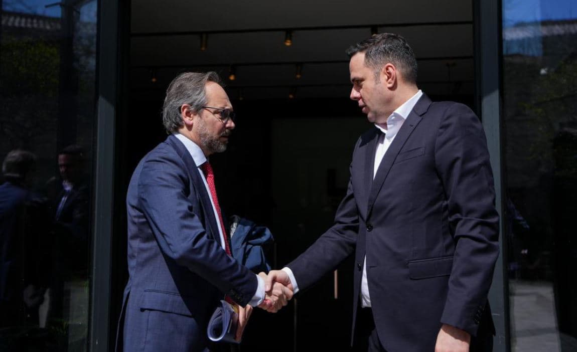 Abdixhiku dhe Giaufret flasin për çështjen e Presidentit dhe rolin e institucioneve në këtë proces