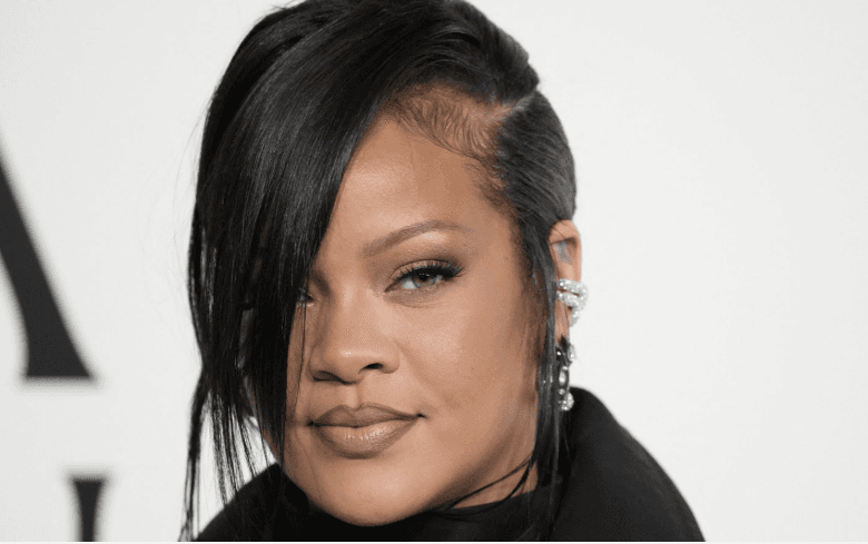 Një grua akuzohet për tentativë vrasjeje ndaj Rihannës