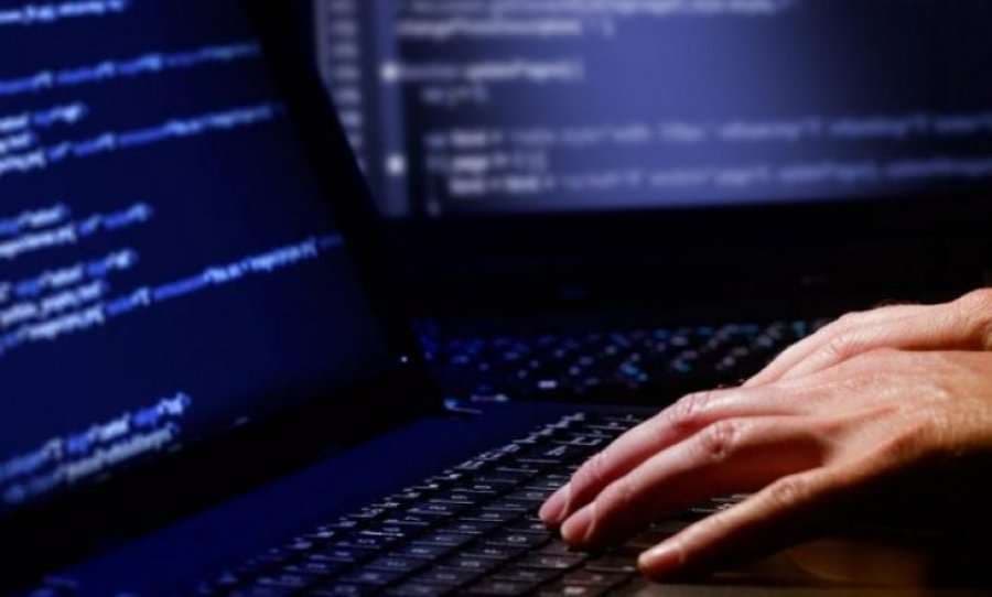 Dyshohet për mashtrim kompjuterik, arrestohet shtetasi shqiptar në Prishtinë