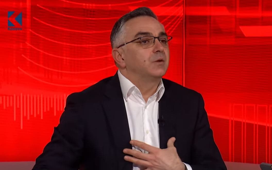 Vendimi i Gjykatës, presidenti dhe qëndrimet e AAK-së - Besnik Tahiri sot në “DPT te Fidani"