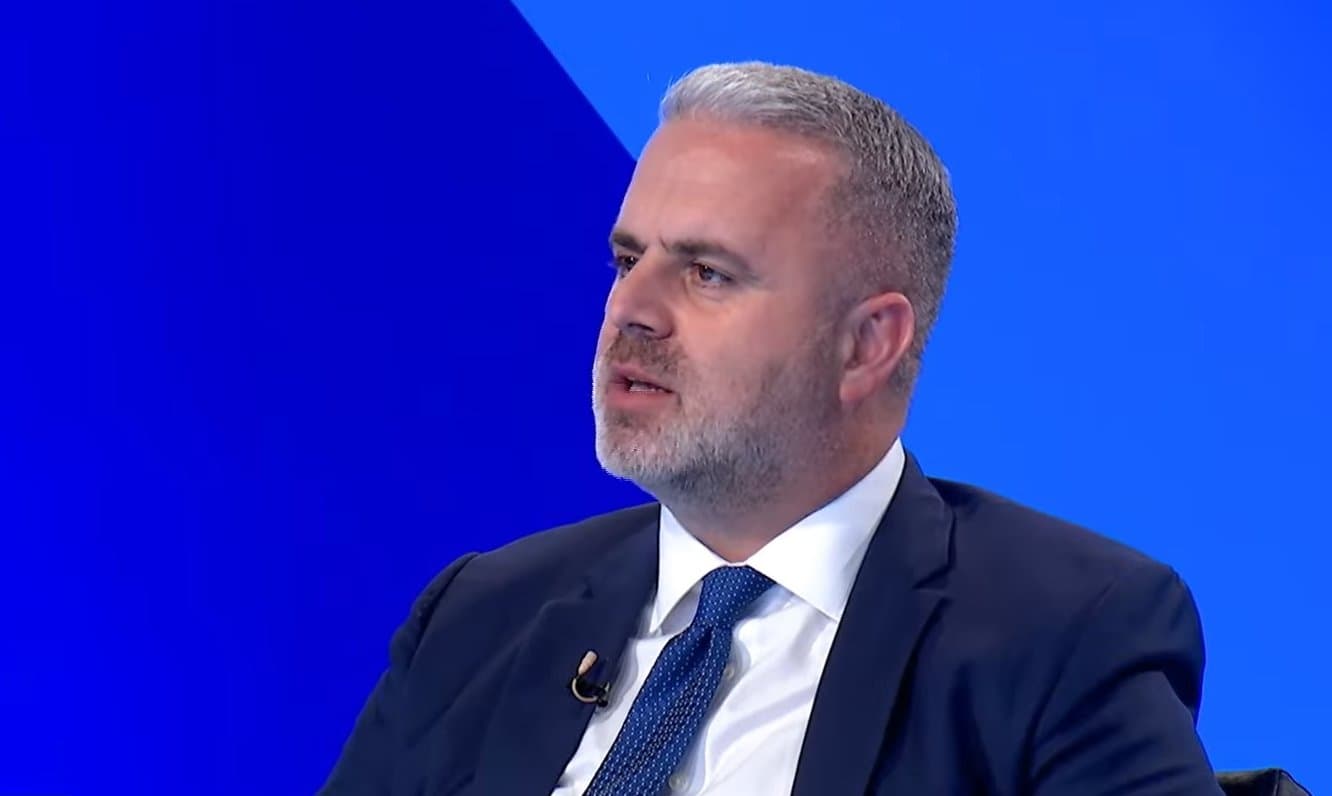 Azemi: KESCO duhet të tregojë sa qytetarë u manipuluan me njehsorë (VIDEO)