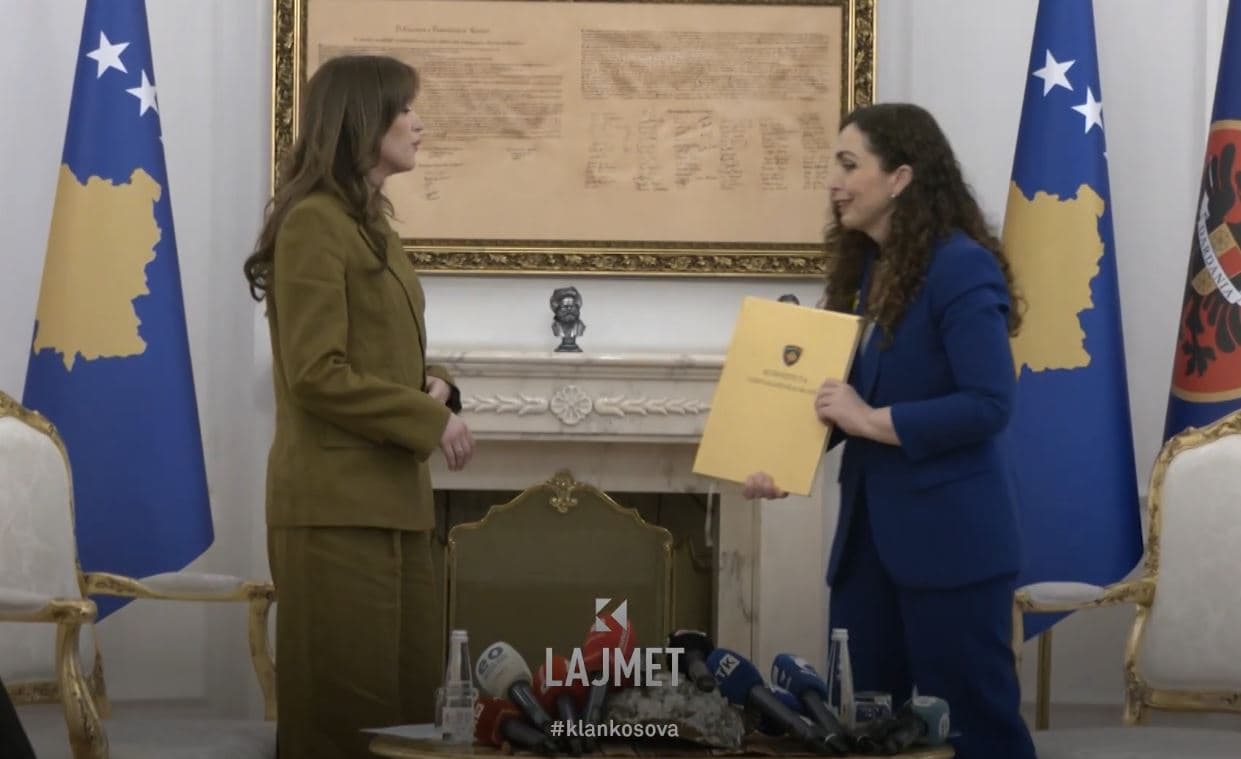 Posti presidencial: Shkon Osmani, vjen u.d presidentja Haxhiu (VIDEO)