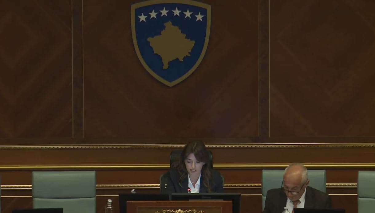 Rezoluta për çmimet e naftës nuk miratohet, deputetët e Vetëvendosjes votojnë kundër