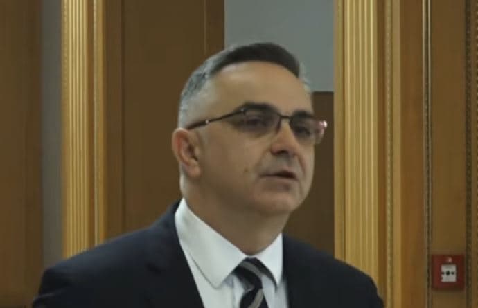 Rroga e 13-të për sektorin publik, Tahiri: Marre - vendimi buron nga zotimet paraelektorale