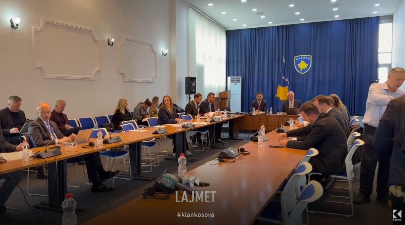 Konsultimet për byronë: Ngutet pushteti, opozita nuk i shkon (VIDEO)
