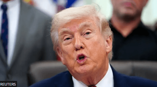Trump drejtuar Marinës Amerikane: Qëlloni çdo anije që vendos mina në Ngushticën e Hormuzit