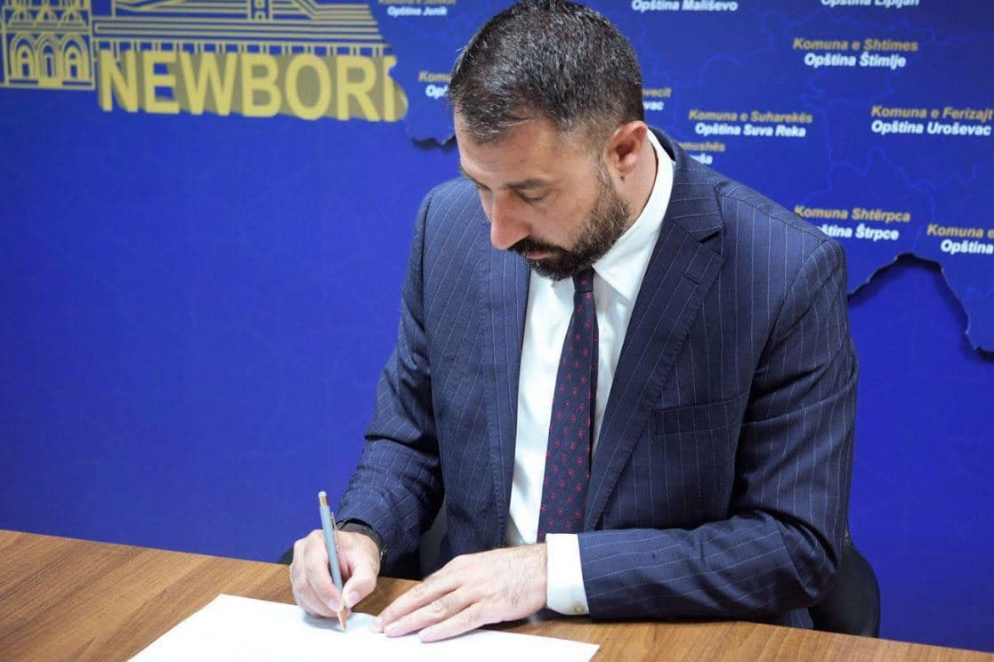 Krasniqi merr vendim: Regjistrim falas për komunitetet rom, ashkali e egjiptian