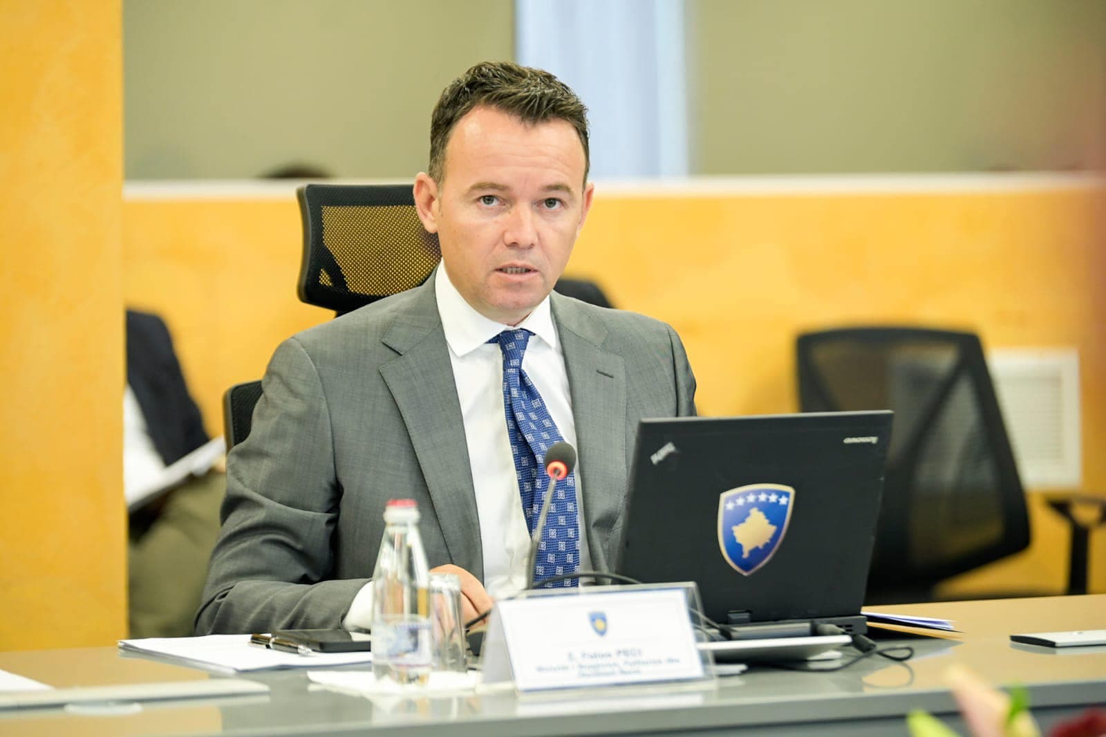 Prokuroria: Nuk është hedhur poshtë kallëzimi penal ndaj Faton Pecit për grantet