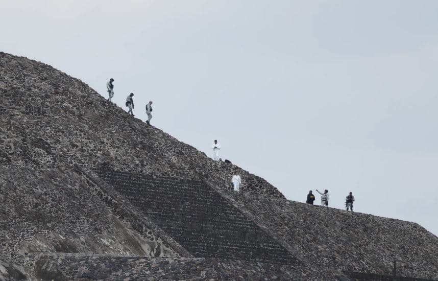 Gjuajtje me armë zjarri në piramidat historike në Meksikë, vritet një turist – 13 plagosen