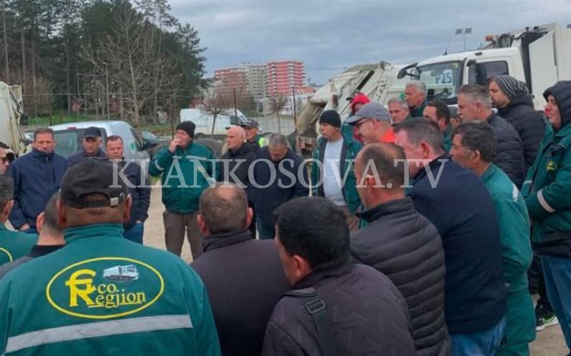 Punëtorët e “Ekoregjionit” në Suharekë në grevë për shkak të pagave