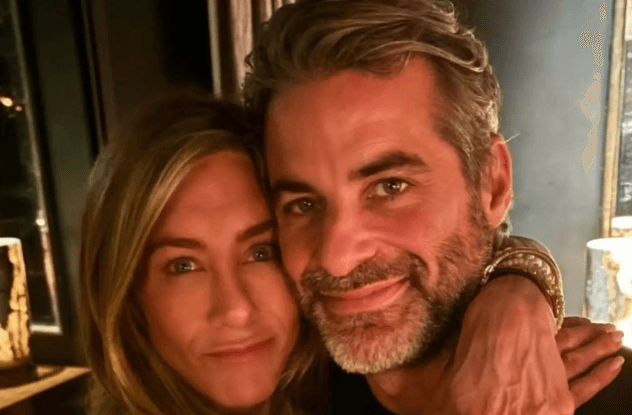 Si rrallëherë, Jennifer Aniston ndan foto me të dashurin e saj