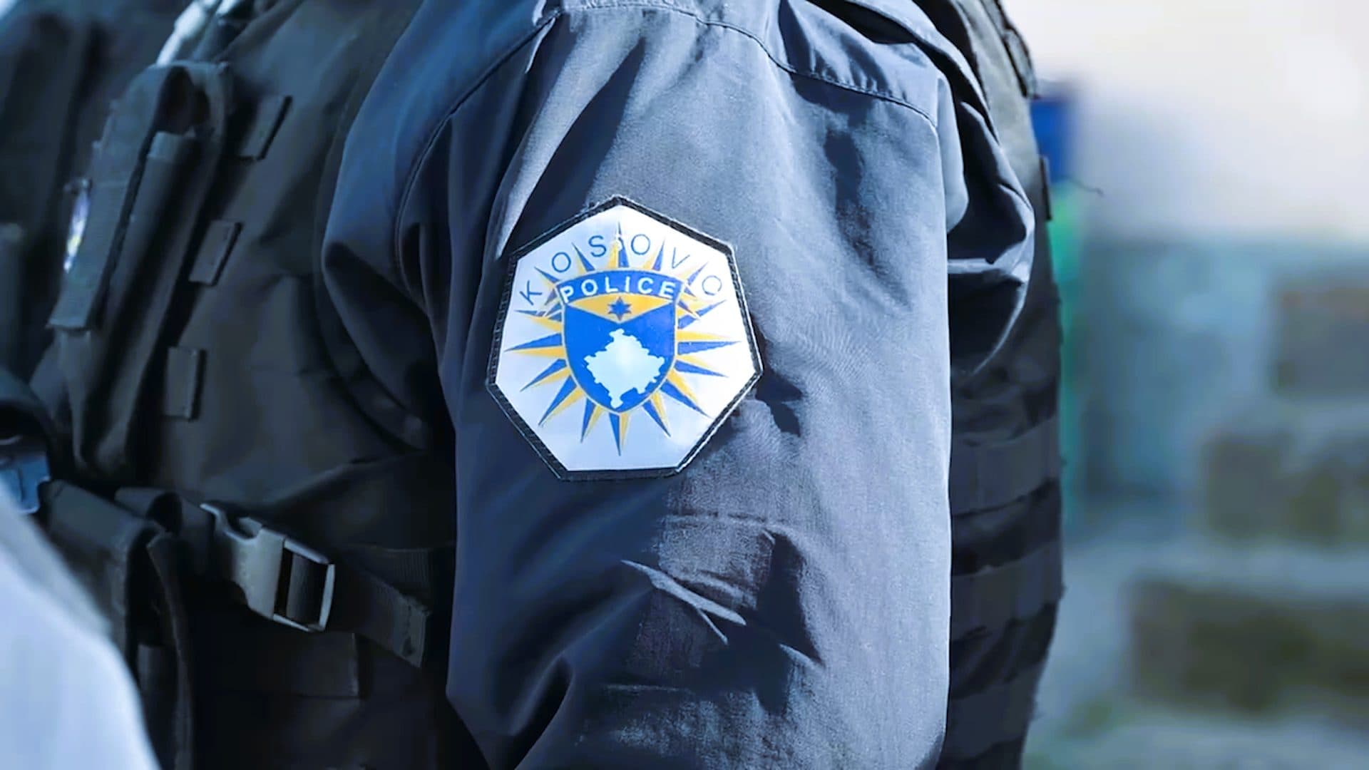Dy policë të përfshirë në të shtënat me armë zyrtare në Mramor - suspendohen