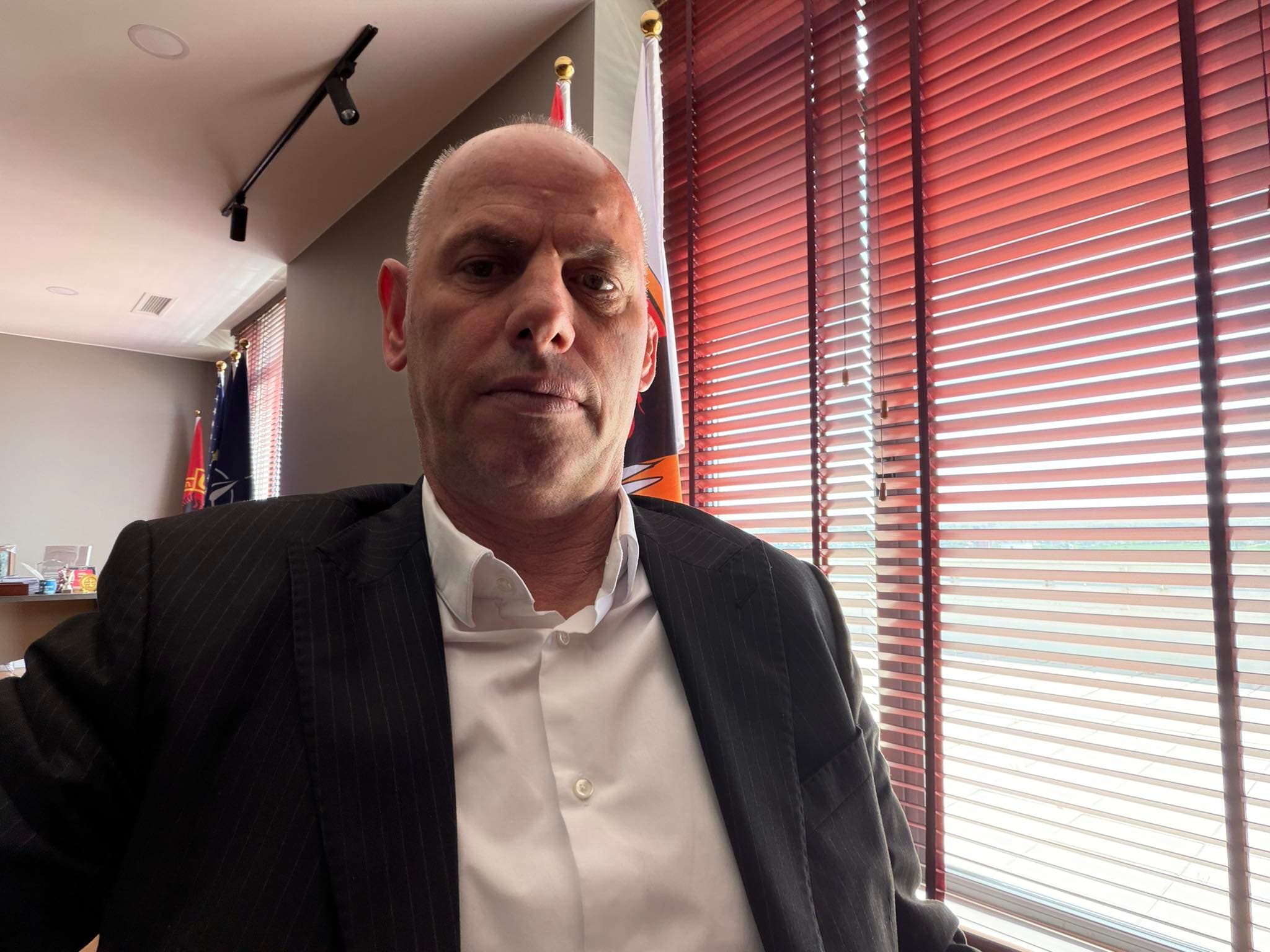 Lladrovci: Partitë me taban atdhetar i vërejnë dredhitë politike, hapni krah o trima o dilni zot situatës
