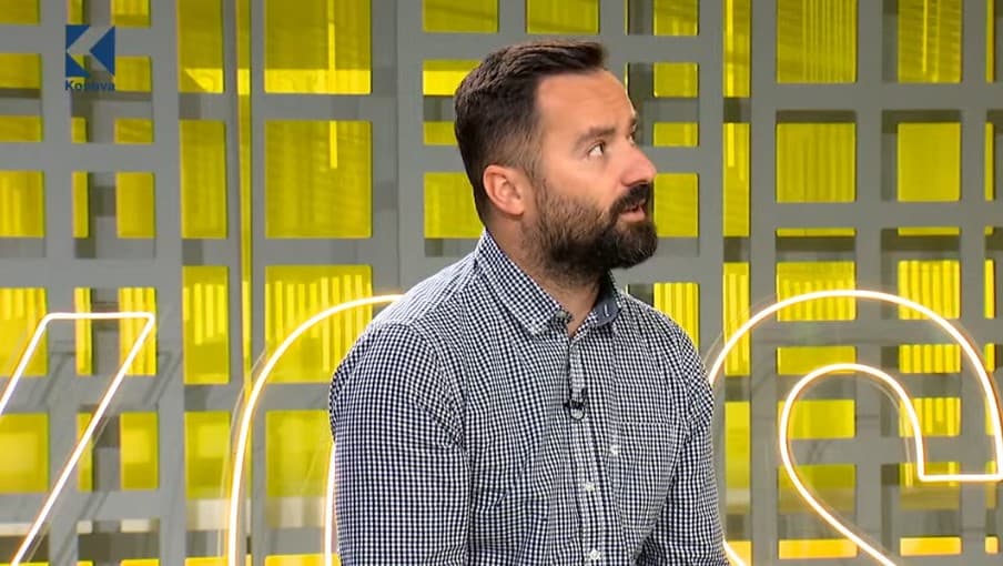 Kajtazi: VV janë të paguximshëm, nuk i besojnë as njëri-tjetrit (VIDEO)