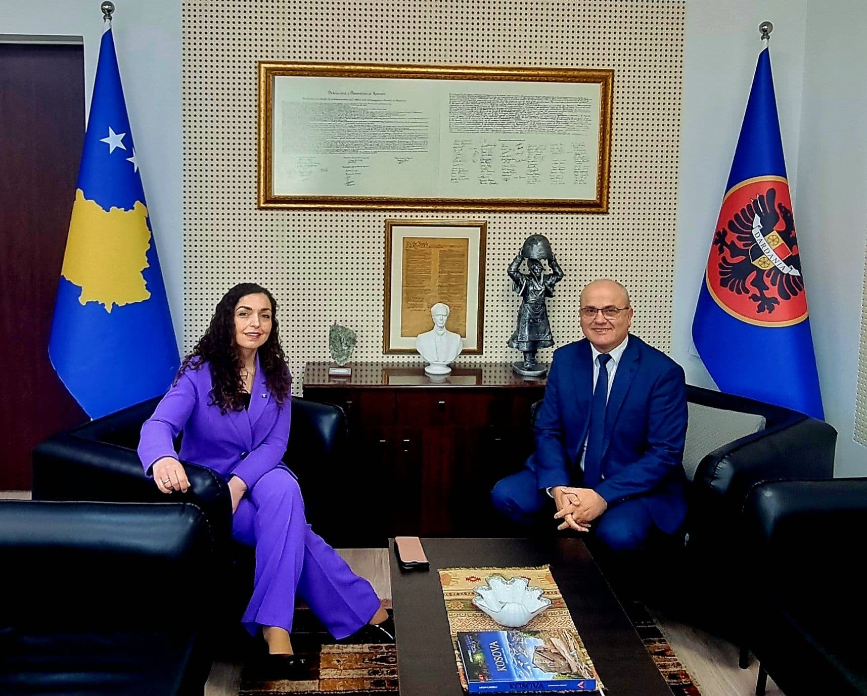 Avdyli takohet me Osmanin, e quan “presidentja më e mirë pas pavarësisë”
