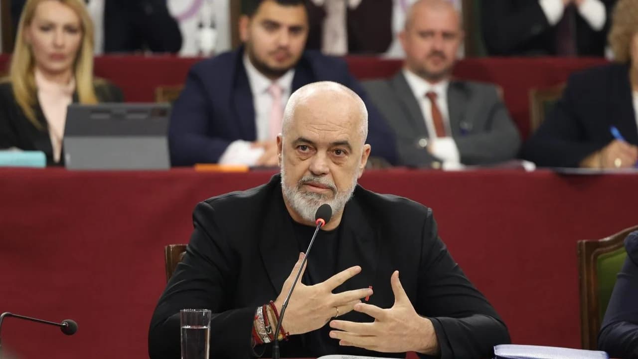 Këto janë tre mesazhet e Ramës drejtuar socialistëve në mbledhjen e grupit: Në zgjedhjet vendore, përballë kemi veten