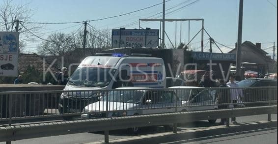 Tjetër aksident në Bresje të Fushë Kosovës, ambulanca në vendngjarje