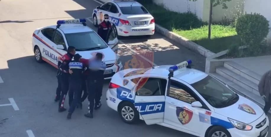 Arrestohet 33 vjeçari i kërkuar për kultivim të drogës në Shqipëri