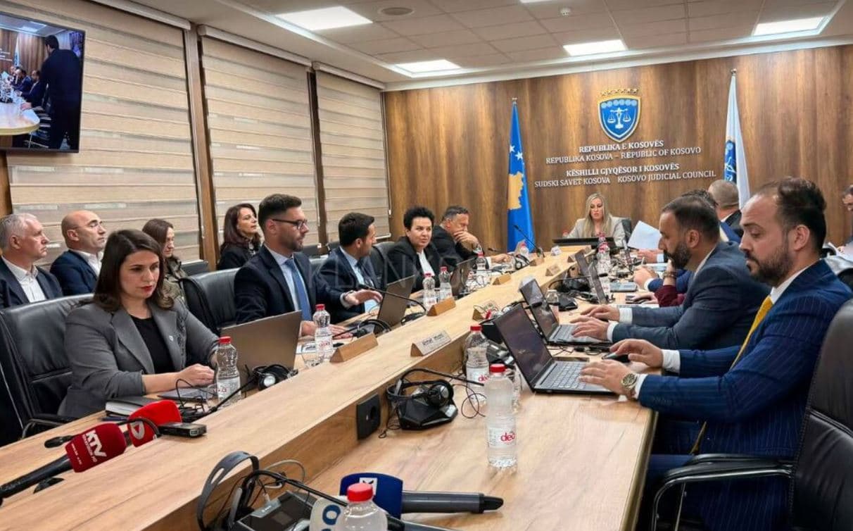 Dështon zgjedhja e kryesuesit të KGjK-së, shpallet konkursi i ri