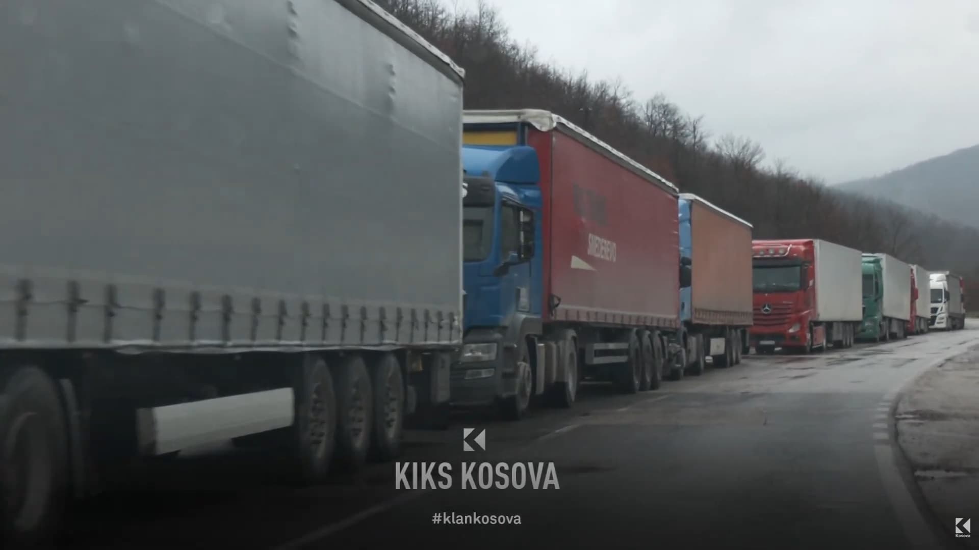 Shoferët flenë në kamionë: Pritjet në Merdare deri në 5 ditë? (VIDEO)