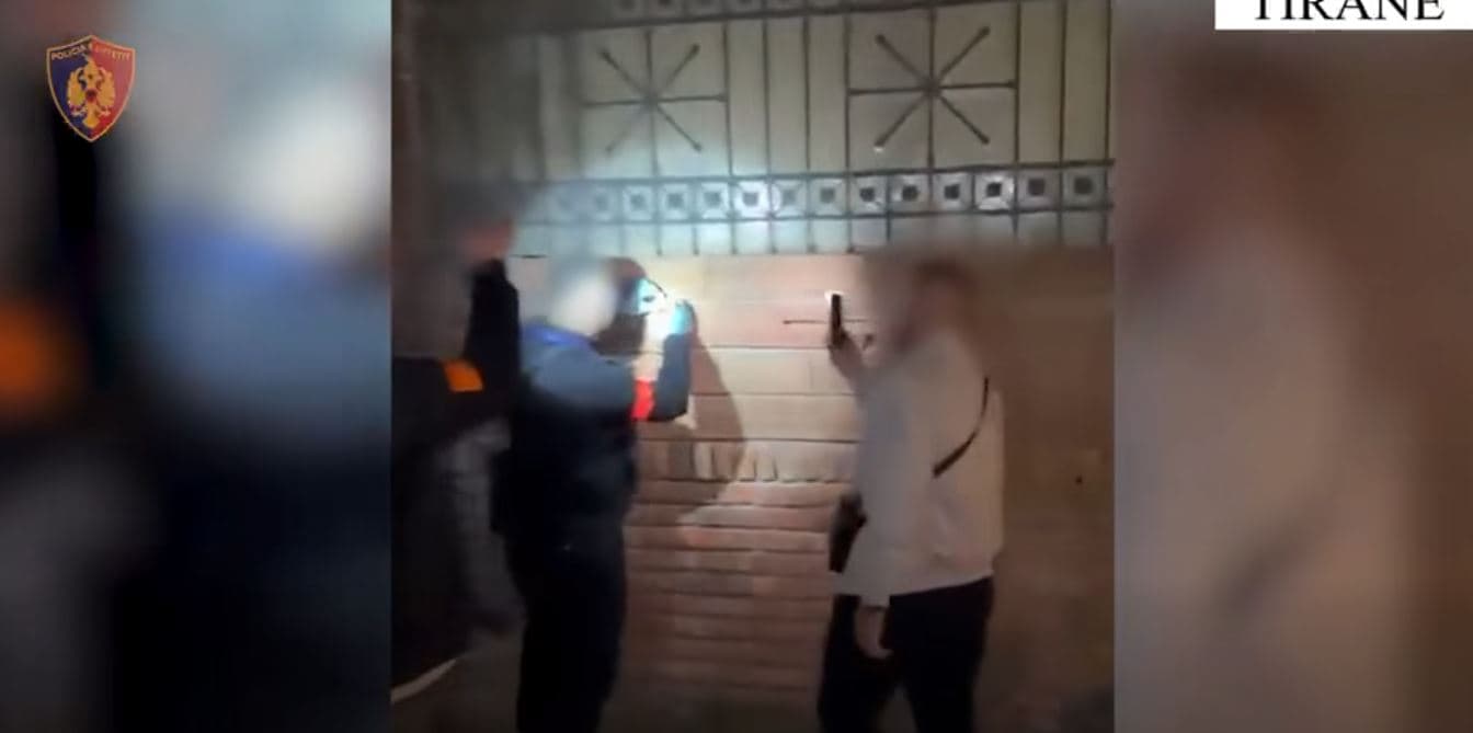 Operacion antidrogë në Tiranë, gjendet kanabis e kokainë e fshehur në tullat e murit