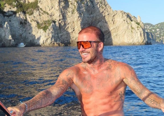 David Beckham feston ditëlindjen e 51-të, Victoria poston fotografinë e tij me të brendshme
