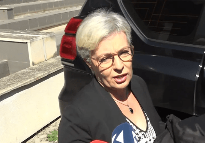 Donika Gërvalla refuzon të komentojë deklaratat skandaloze të Fatos Gecit