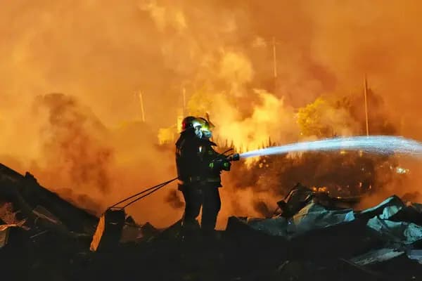 Shpërthim në një fabrikë fishekzjarrësh në Kinë, 21 të vdekur