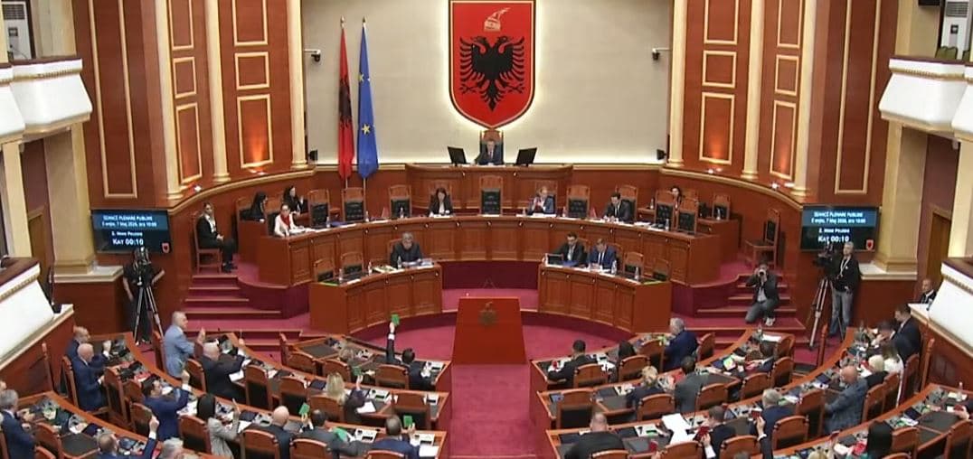 Raporti i PE-së përplas PD-në dhe PS-në në Kuvendin e Shqipërisë
