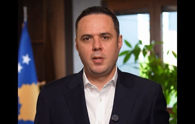 LDK miraton bashkimin: Abdixhiku kandidat për kryeministër, Osmani bartëse liste (VIDEO)