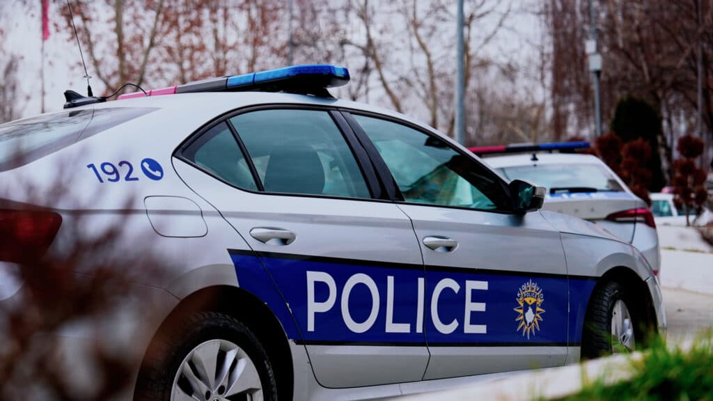 Malishevë: Gjendet pa shenja jete një person në garazhin e shtëpisë